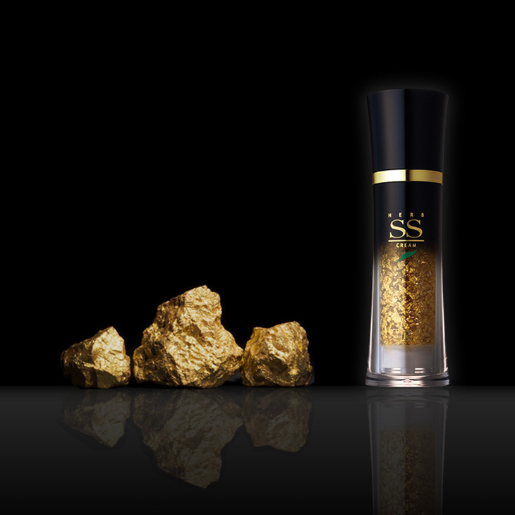 Royal Cosmetics, Gold Flake Skincare, Power of Gold